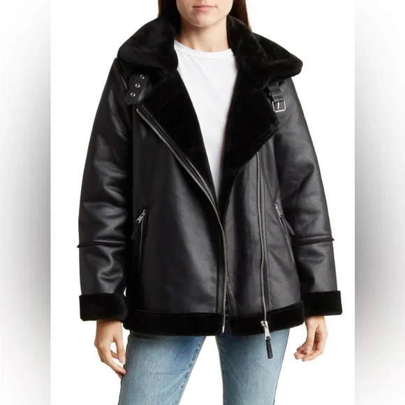 Black leather oversized jacket - Picture 2 of 3